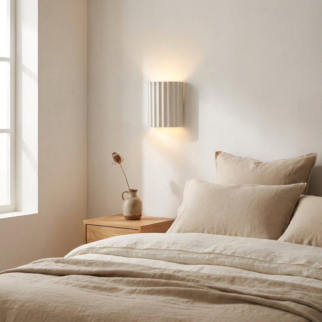 Vägglampa i harts | Modern skulpterad belysning