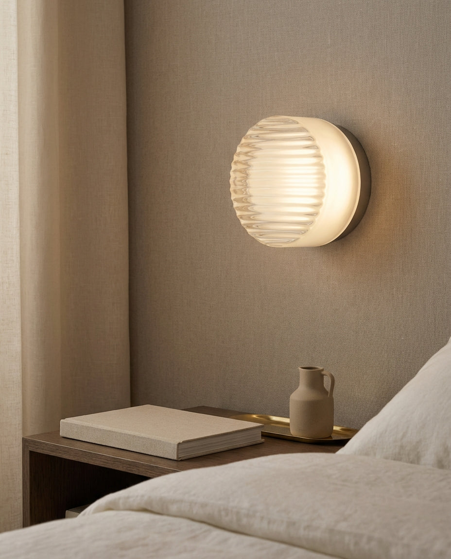 Rund Glasvägglampa – Räfflad LED-belysning