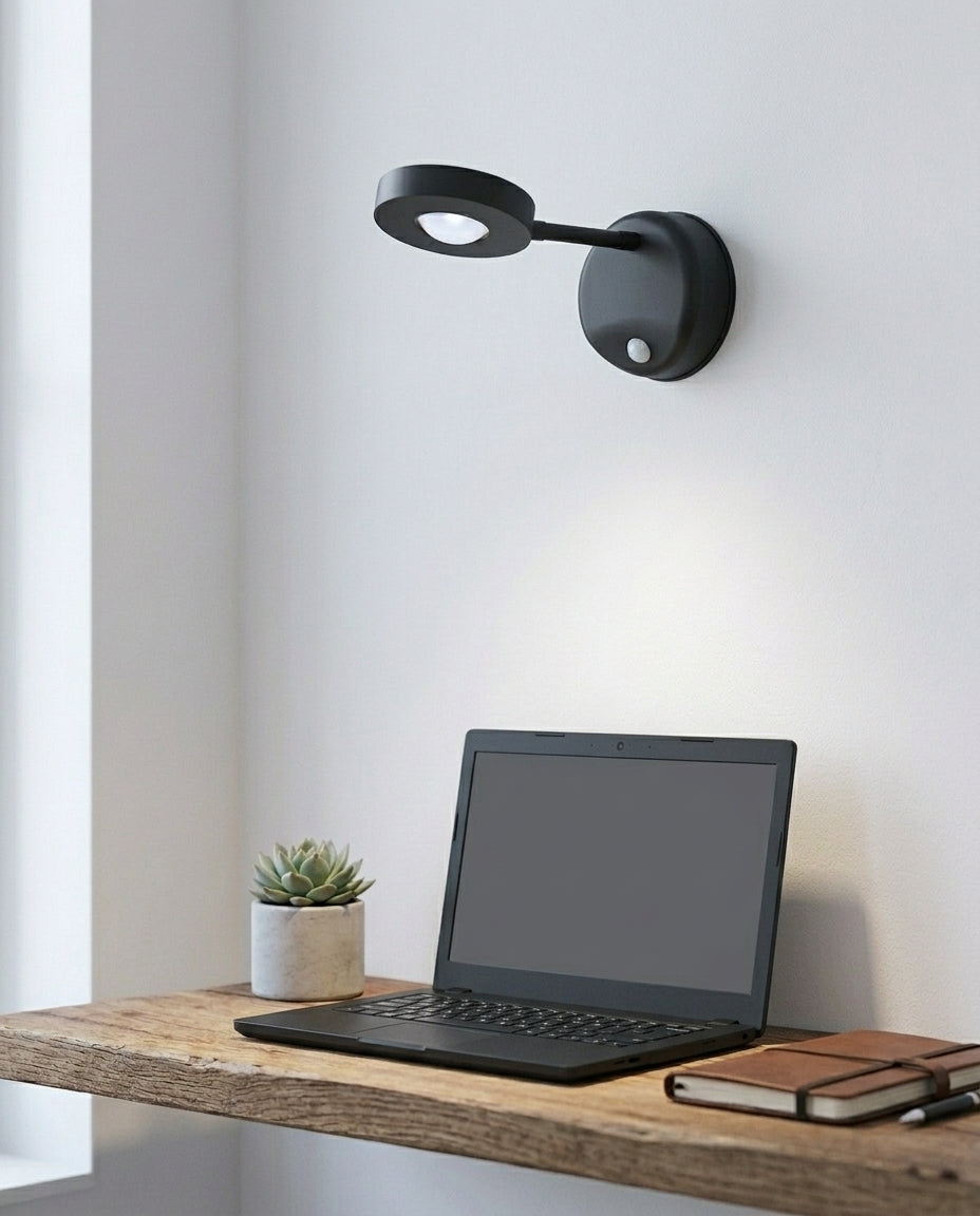 Trådlös LED-spotlight med rörelsesensor | LumaSwivel 360