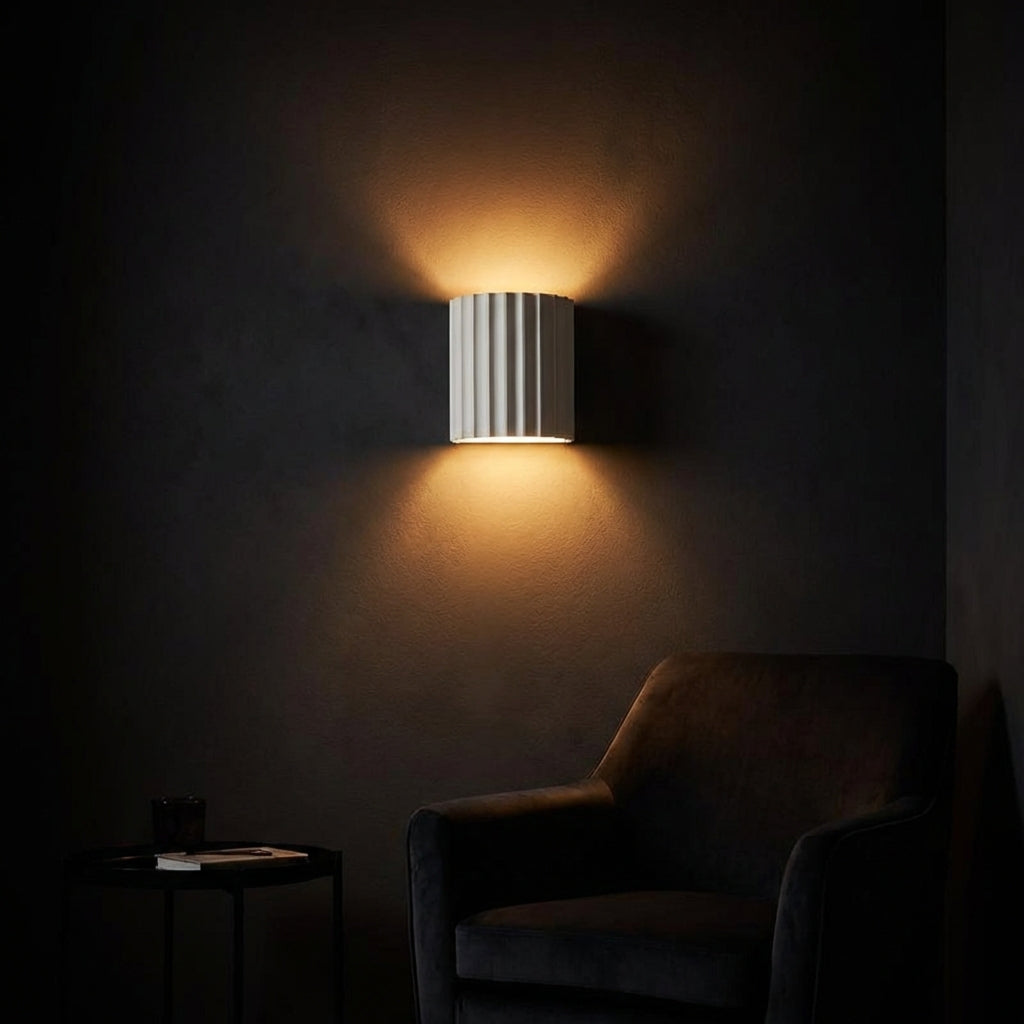 Vägglampa i harts | Modern skulpterad belysning