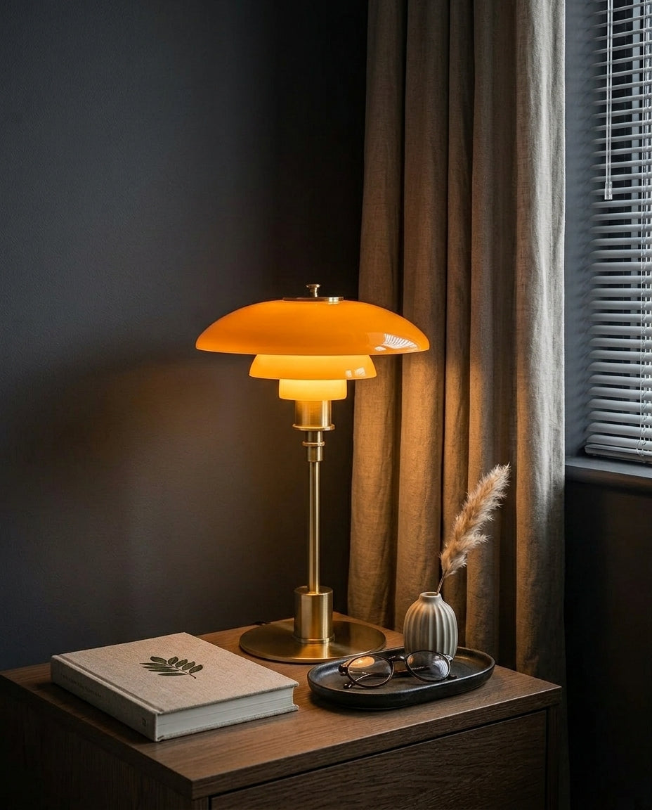 LED-bordslampa – Skandinavisk design | Järn & glas