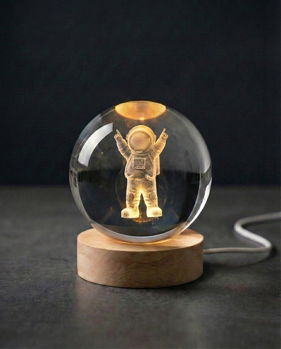 3D Kristallsfärlampa | Lasergraverad Rymdnattlampa