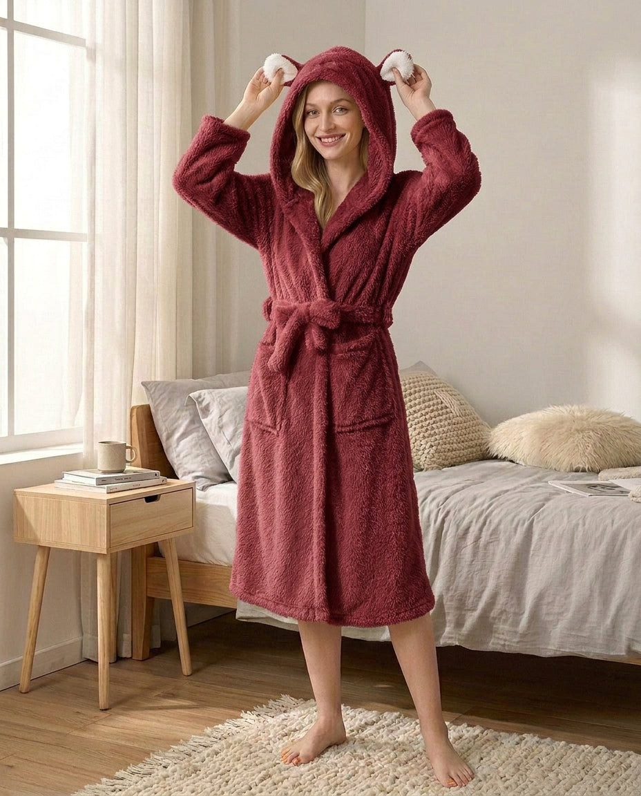 Badrock med huva – mjuk kaninöra-design