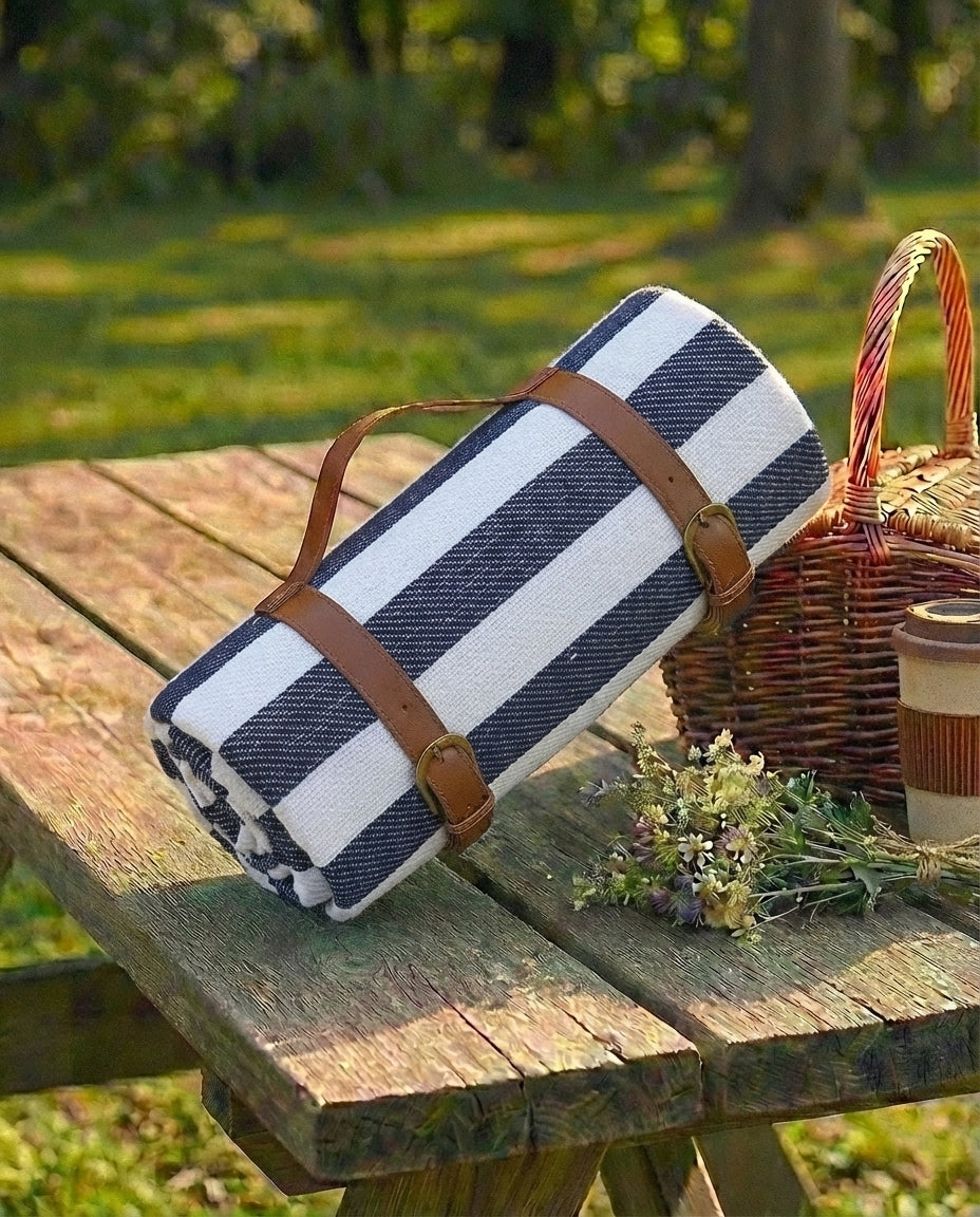 Vattentät picknickfilt – vikbar sandfri utomhusmatta