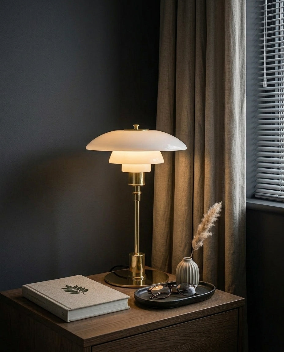 LED-bordslampa – Skandinavisk design | Järn & glas